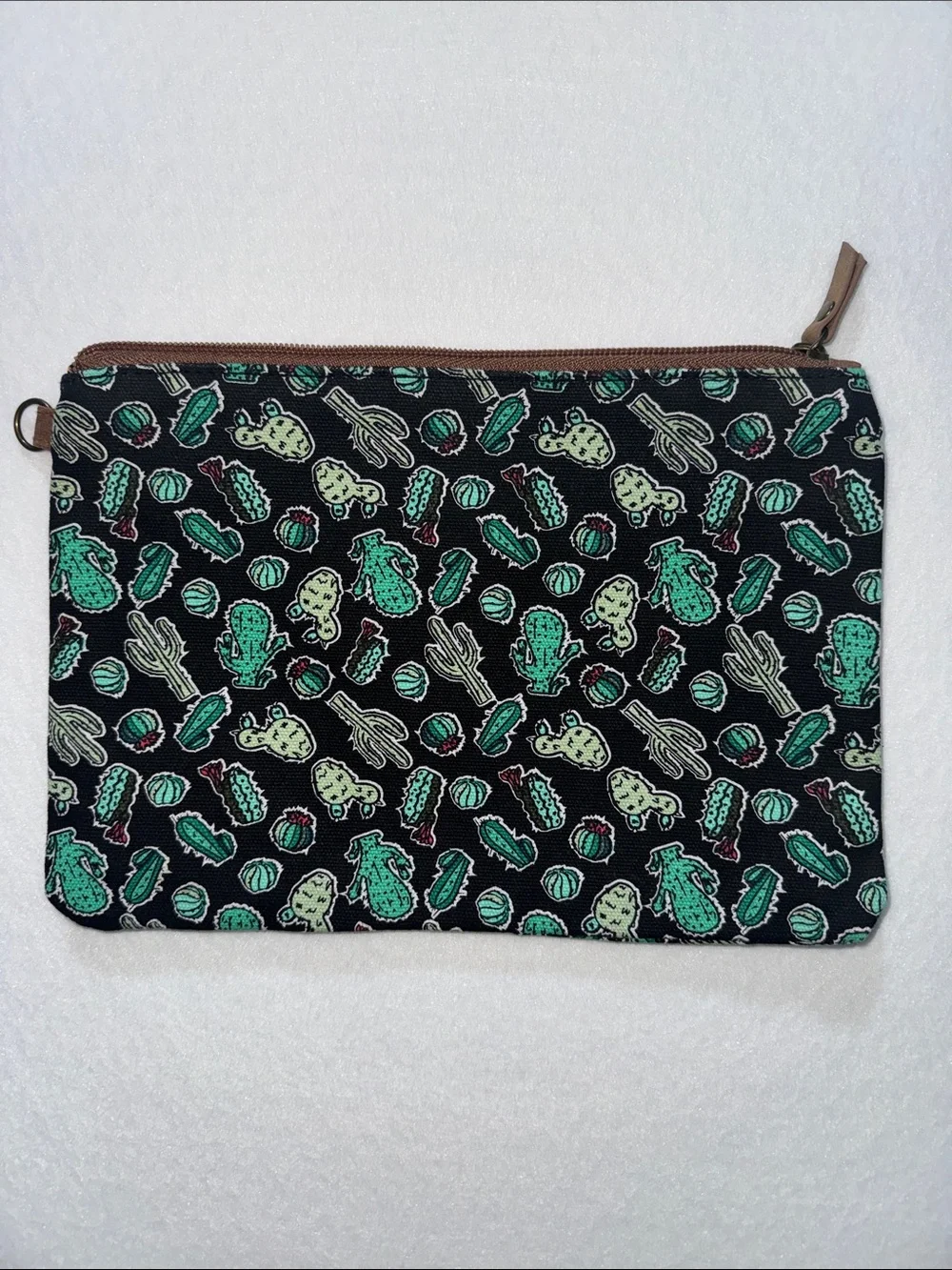 Cactus Print Cosmetic Bag Zip Pouch‎ Black Green Missing Wrist Strap